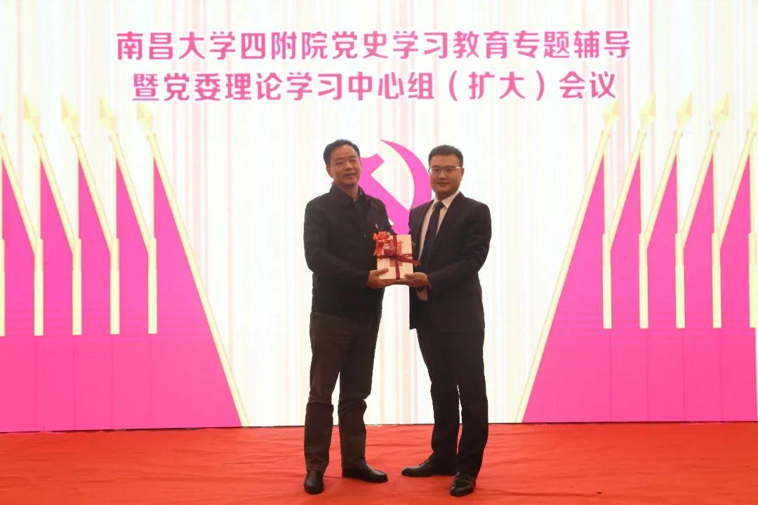 aafb2022598e49e99ca8cc7ae95cb281.jpg aafb2022598e49e99ca8cc7ae95cb281.jpg