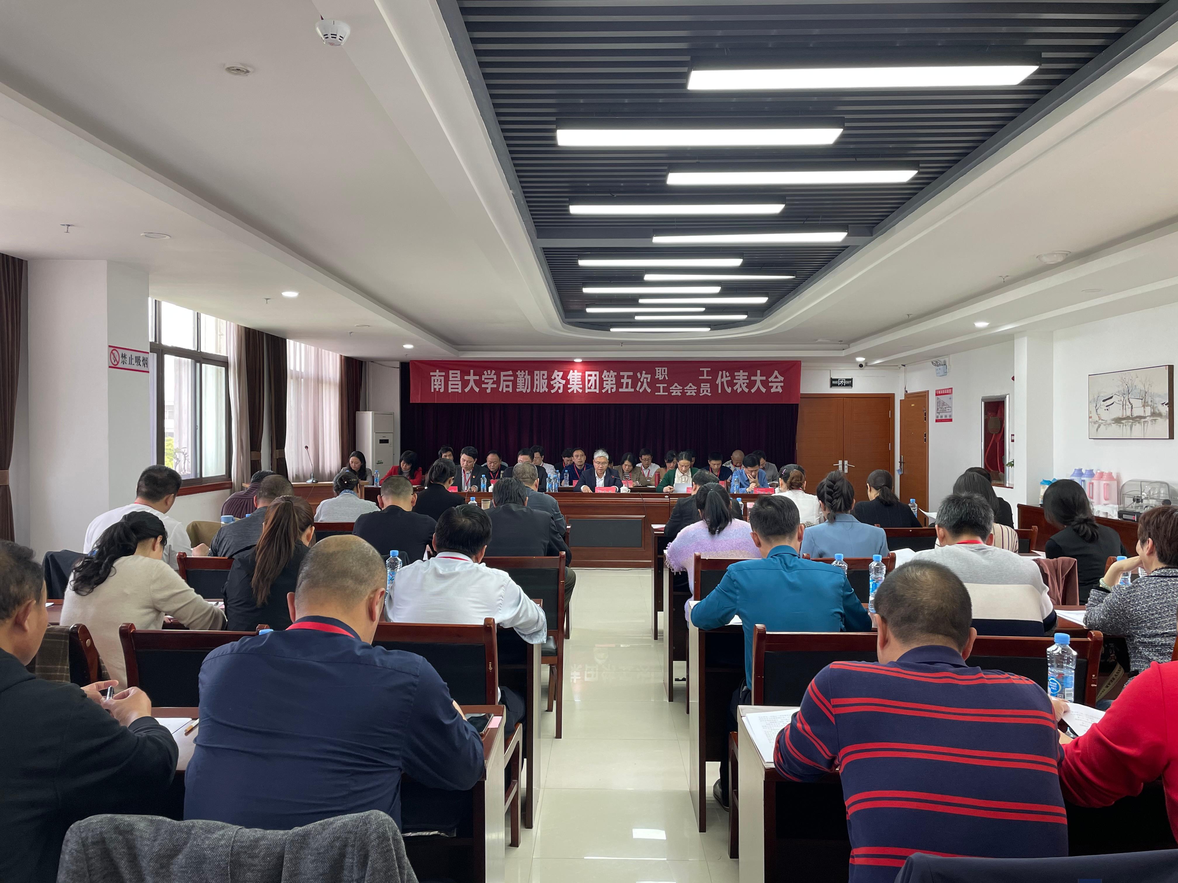 d9c5a21c07b74e32a1d0a07b4de2954f.jpg d9c5a21c07b74e32a1d0a07b4de2954f.jpg