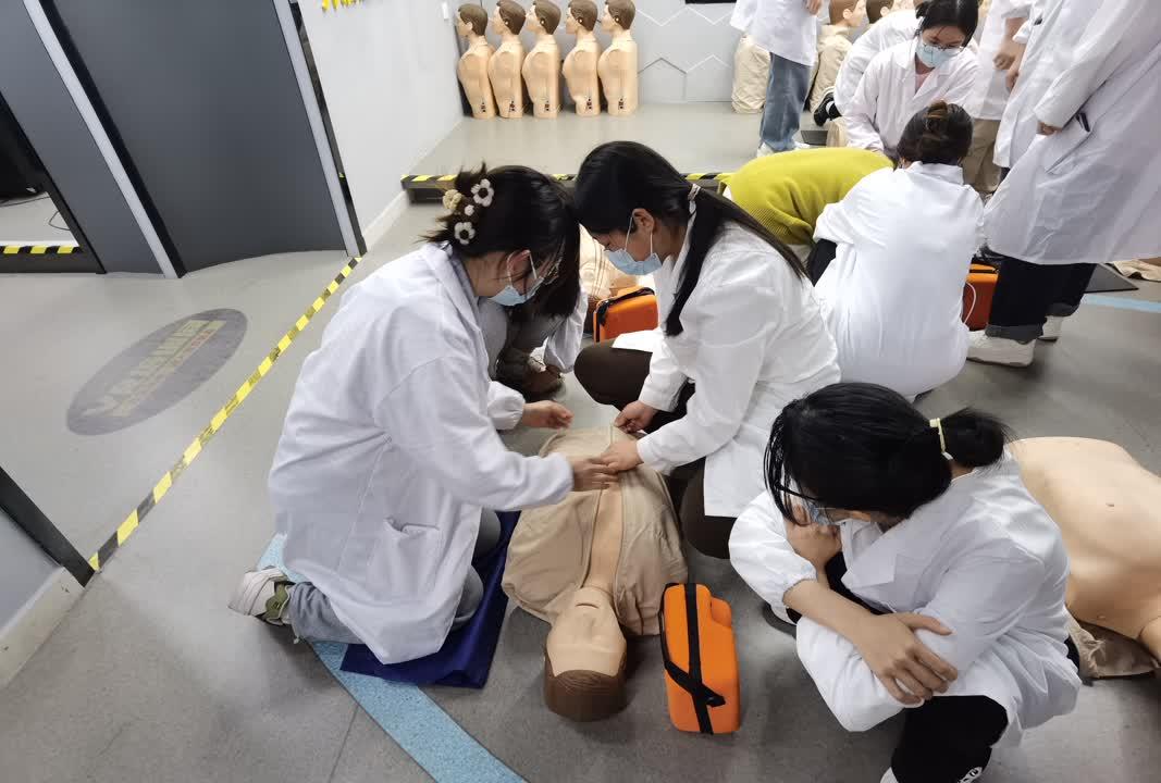 b214bff9cd1d4925975597664ec58ce2.jpg b214bff9cd1d4925975597664ec58ce2.jpg