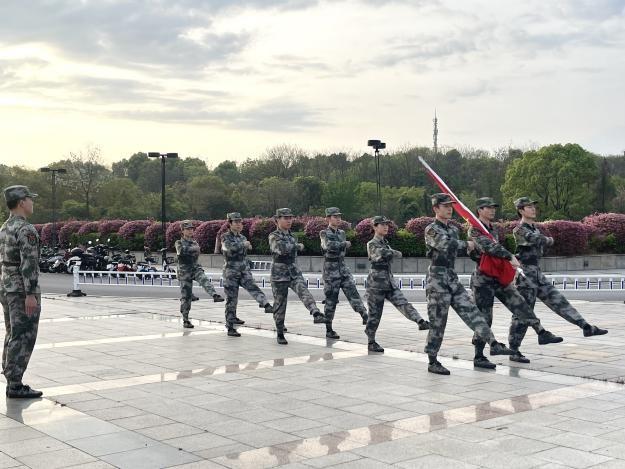 ec39a7d285e6421c9323f054f2c5d27a.jpg ec39a7d285e6421c9323f054f2c5d27a.jpg