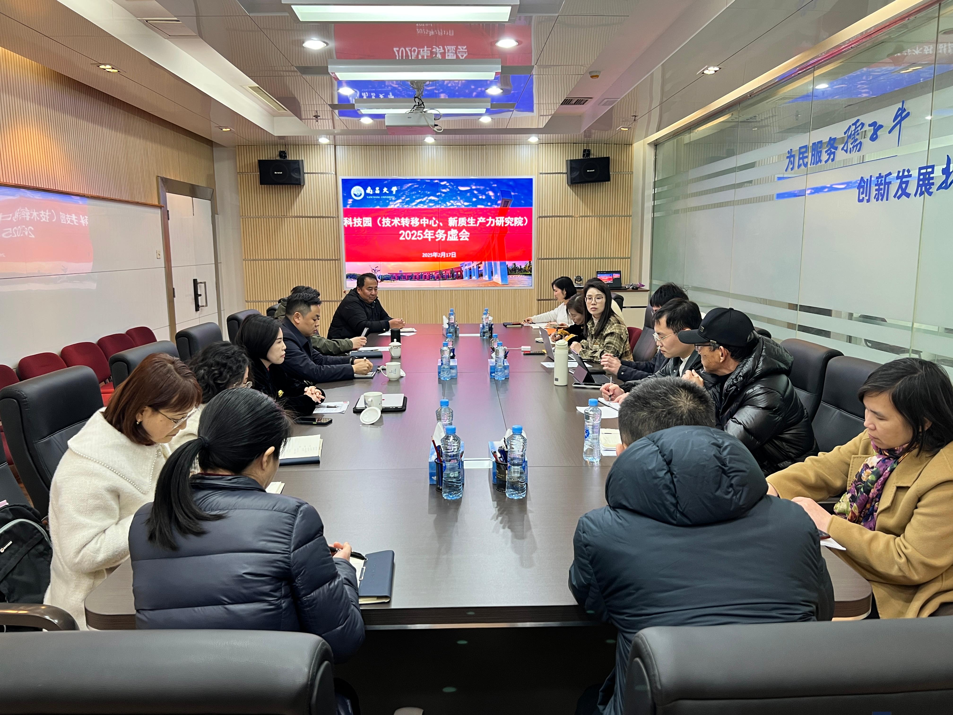 f8f3e1556d89451cb5696512cd7c28c4.jpg f8f3e1556d89451cb5696512cd7c28c4.jpg