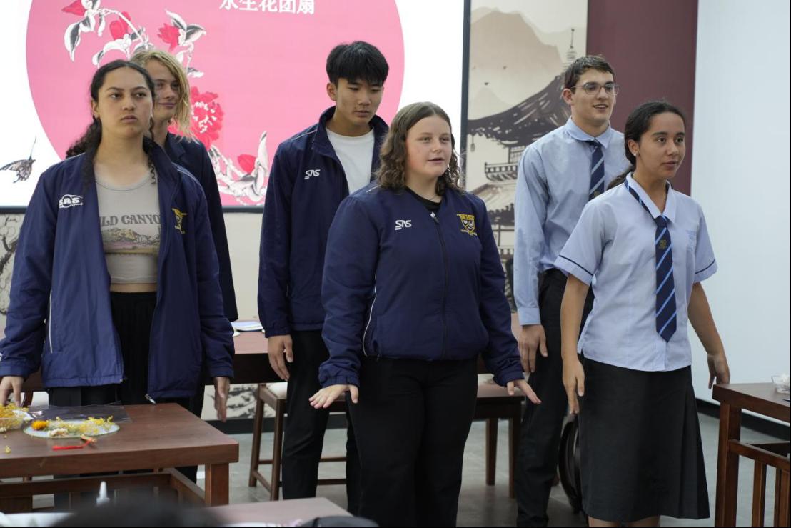 0b91c70760394289870582b062e28572.png 0b91c70760394289870582b062e28572.png